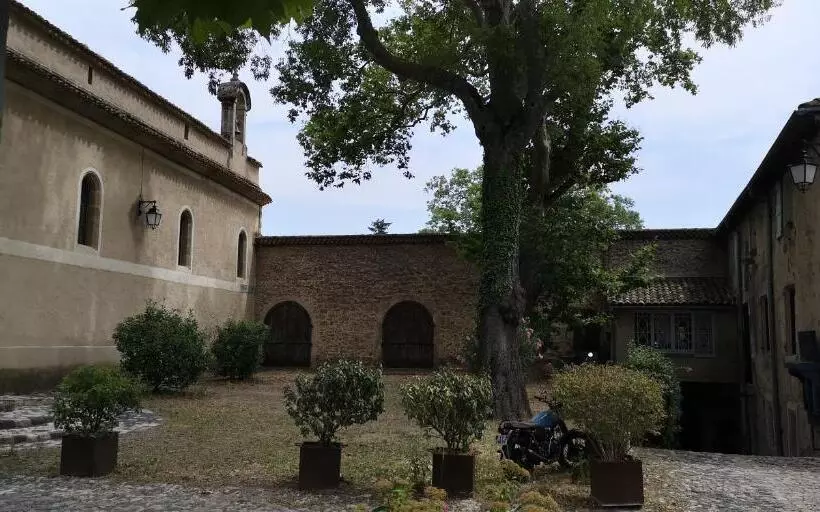 ベッドアンドブレックファースト Le Mimosa