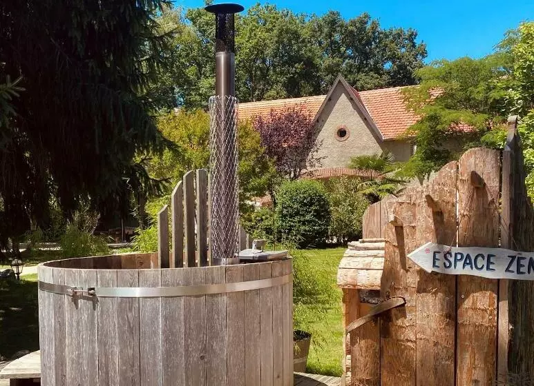 ベッドアンドブレックファースト Les Yourtes Du Béarn   Domaine Des Deux Clos