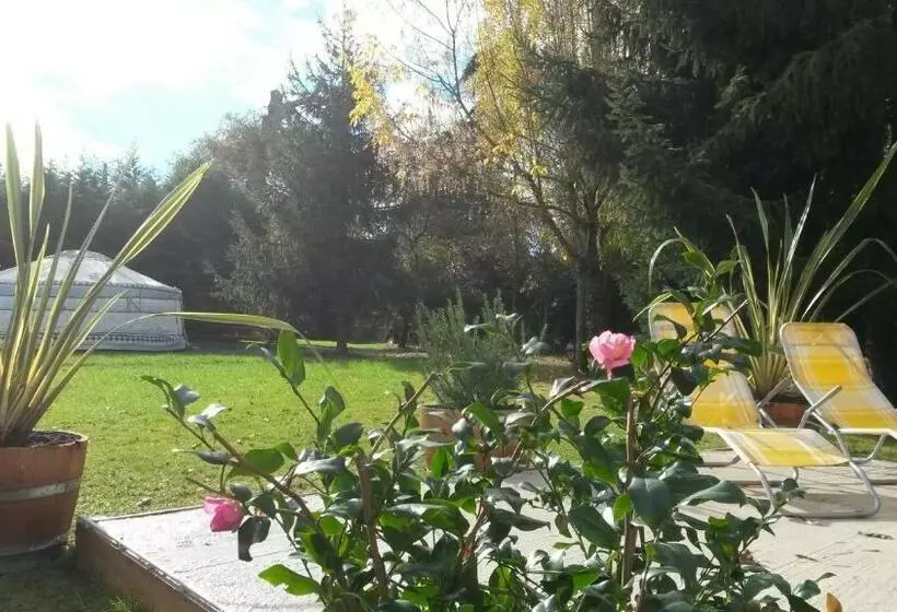 ベッドアンドブレックファースト Les Yourtes Du Béarn   Domaine Des Deux Clos