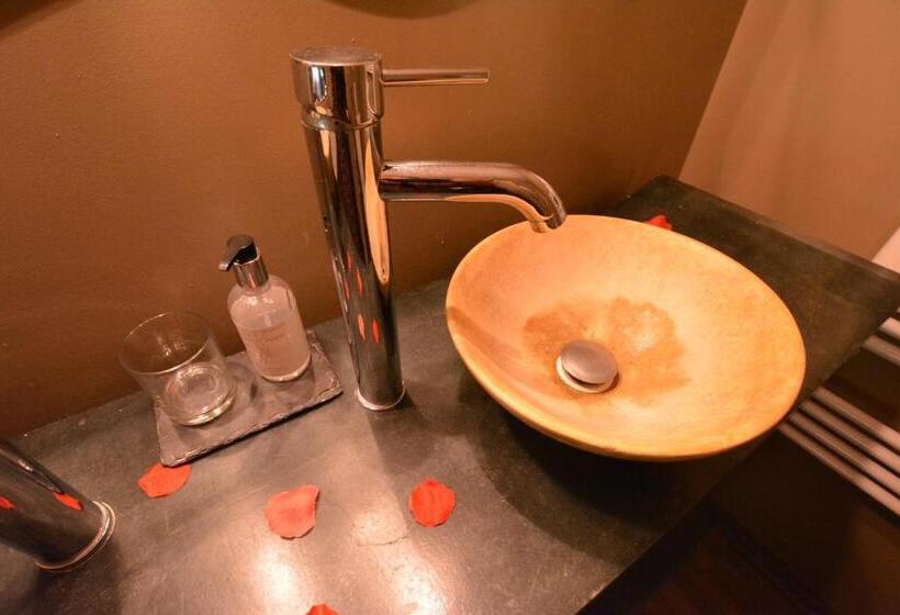 مبيت وإفطار Lili Paradis