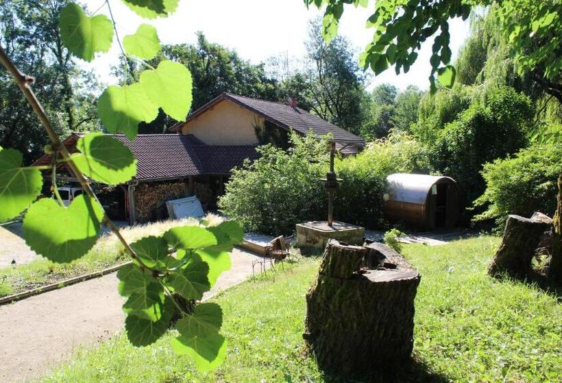 مبيت وإفطار Lili Paradis