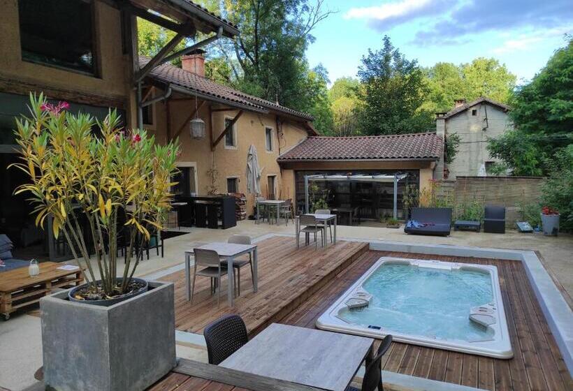 مبيت وإفطار Lili Paradis