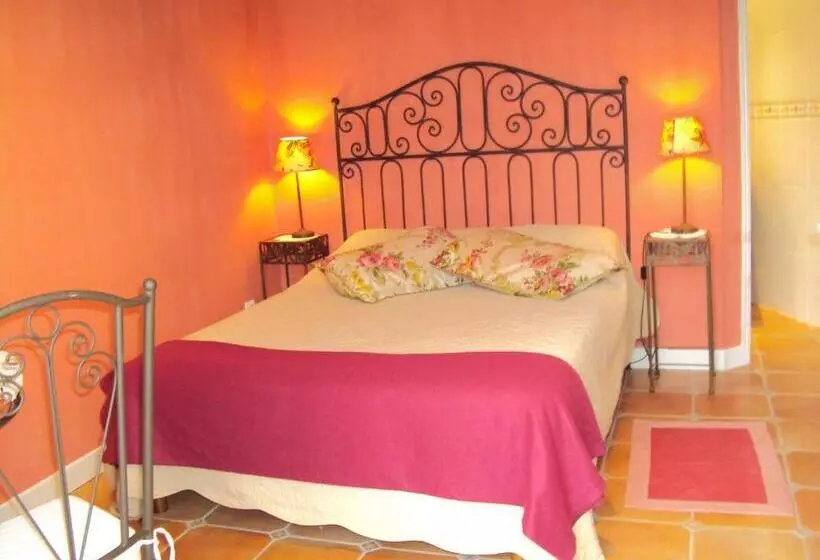 Aamiaismajoitus (B&B) Maison D'hotes Du Vert Vallon