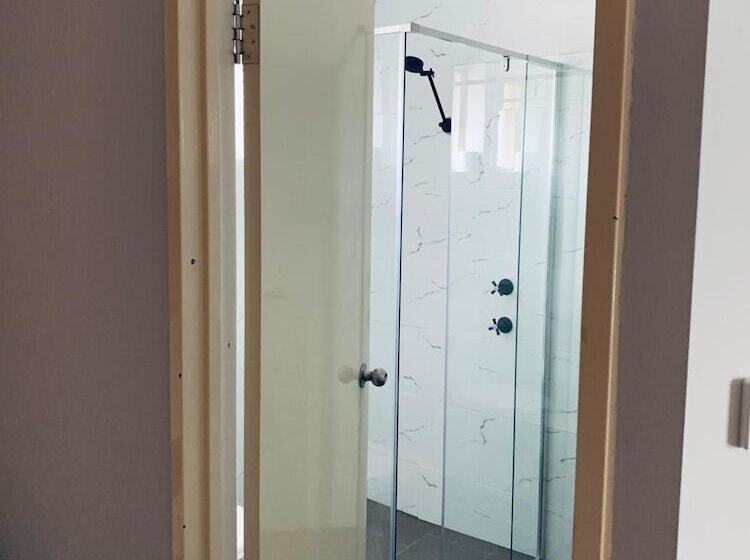 Branxton House Motel