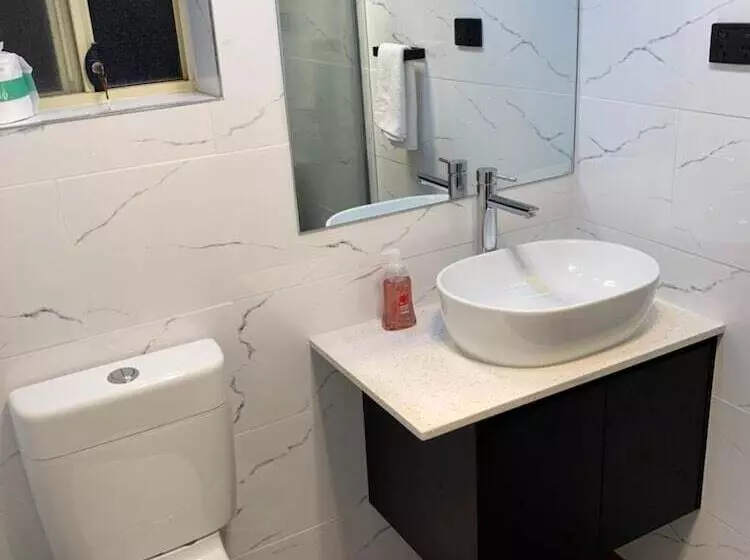 Branxton House Motel