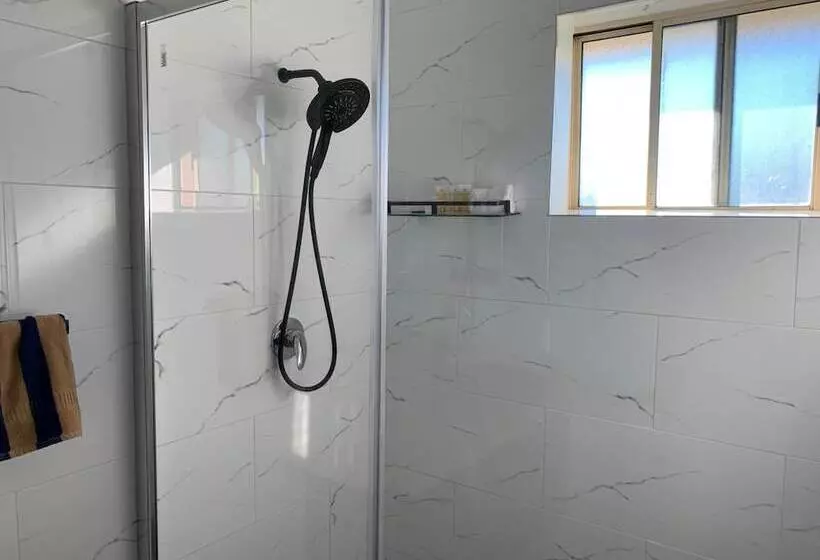 Branxton House Motel