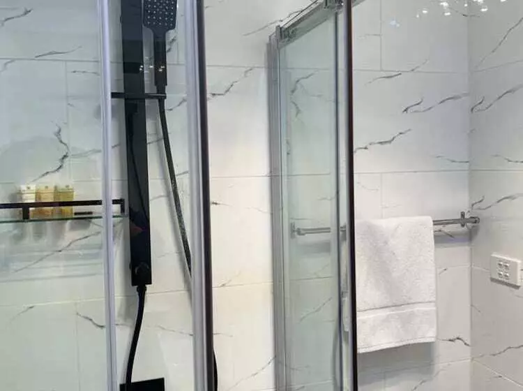 Branxton House Motel