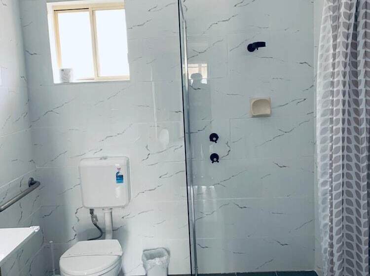 Branxton House Motel