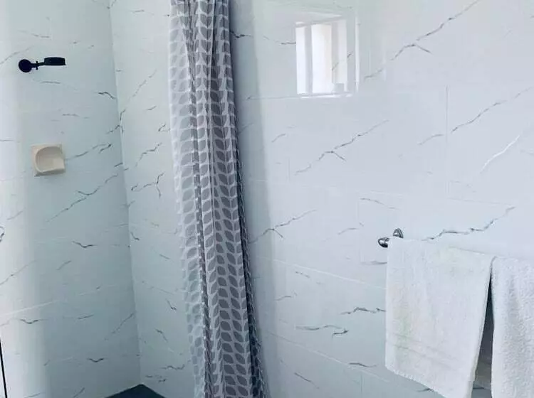 Branxton House Motel