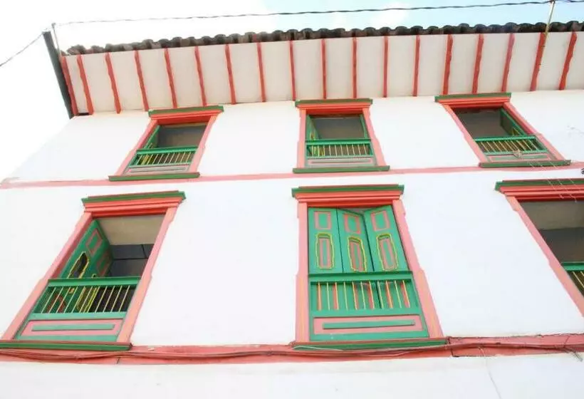 ホテル Colonial   Salamina Caldas