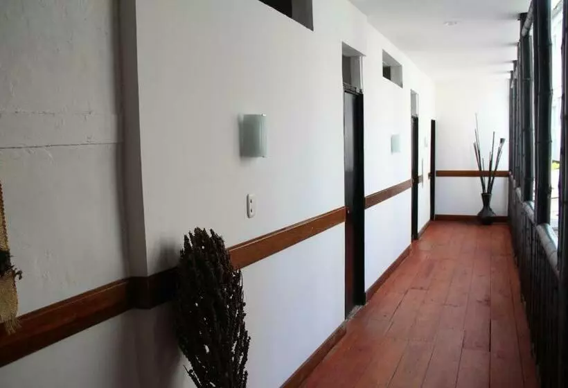 ホテル Colonial   Salamina Caldas