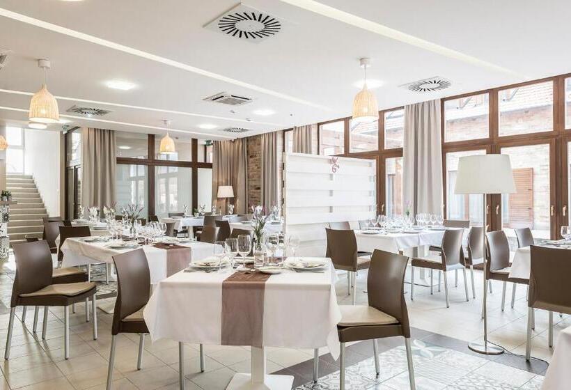 Отель Levendula