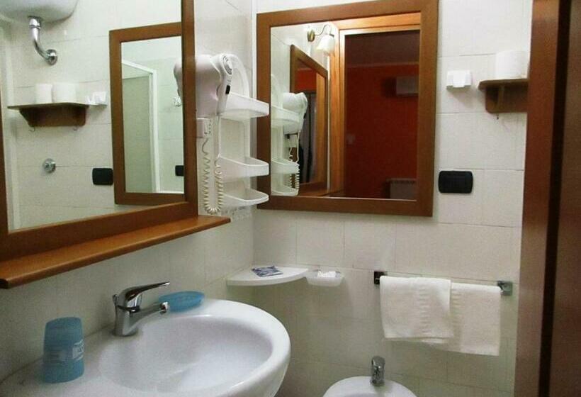 בית מלון כפרי Rosso Di Sera