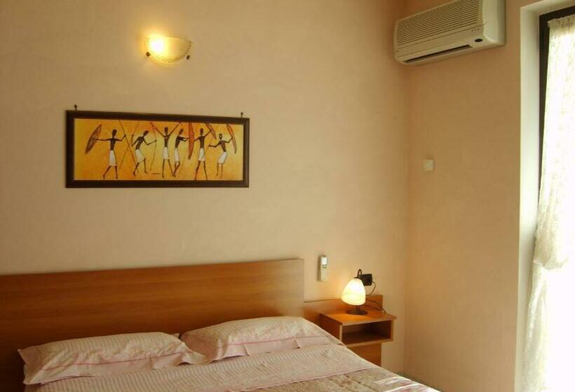 בית מלון כפרי Rosso Di Sera