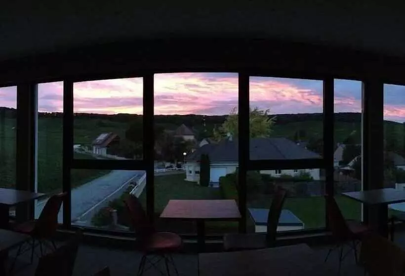 ペンション Dans Les Vignes