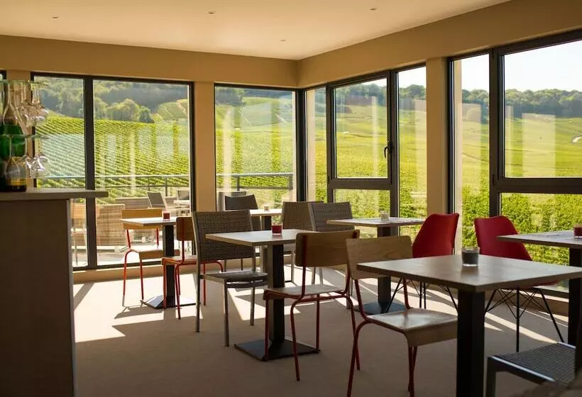 ペンション Dans Les Vignes