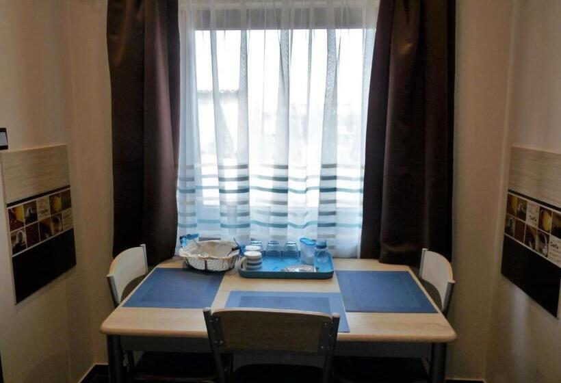 ペンション Erika Vendégház