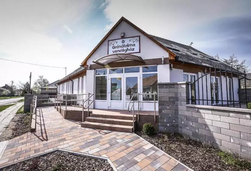 ペンション Gránátalma Vendégház