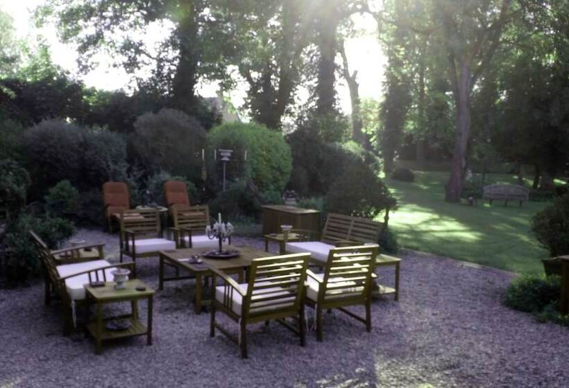 פנסיון Manoir Le Louis Xxi