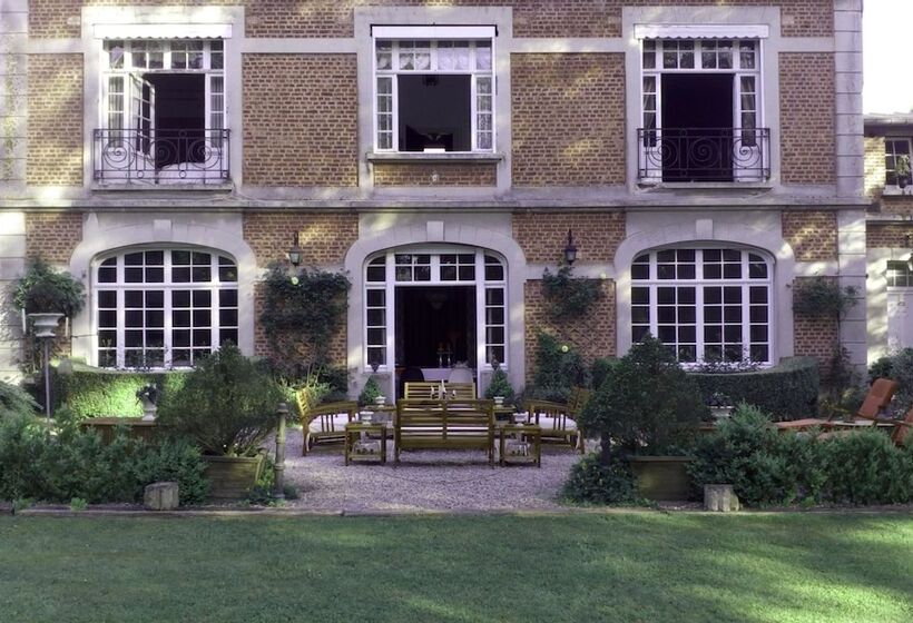 פנסיון Manoir Le Louis Xxi