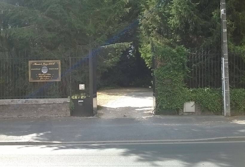 פנסיון Manoir Le Louis Xxi