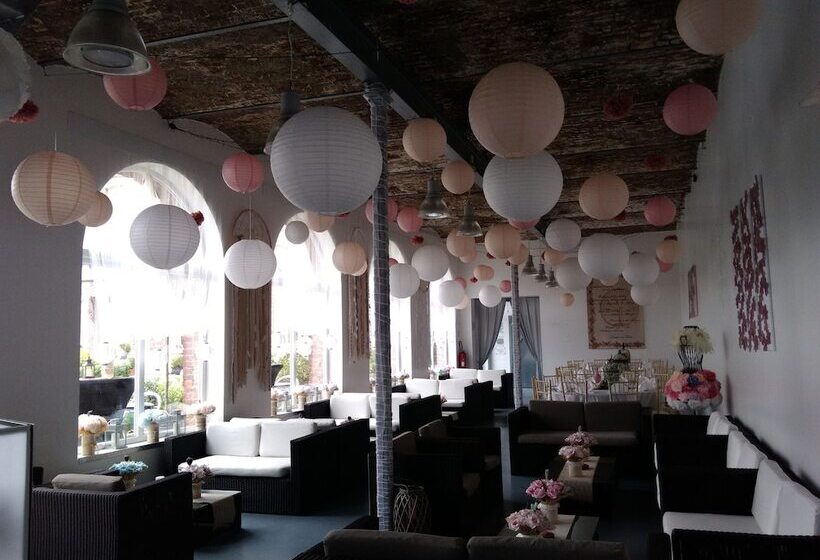 פנסיון Manoir Le Louis Xxi