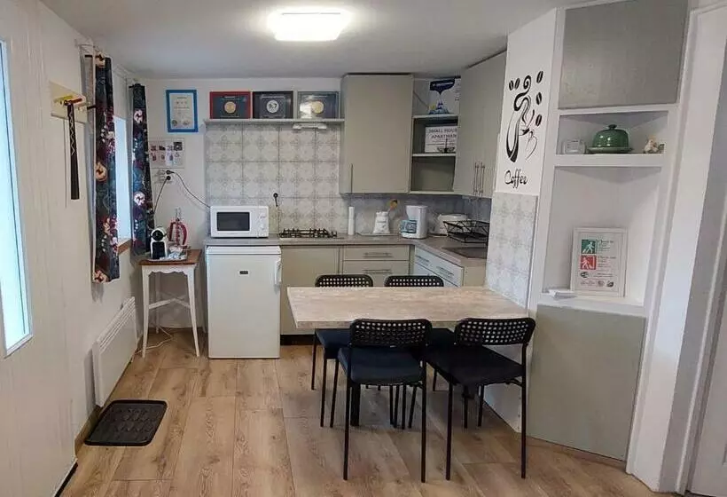 Majatalo Small House Apartment