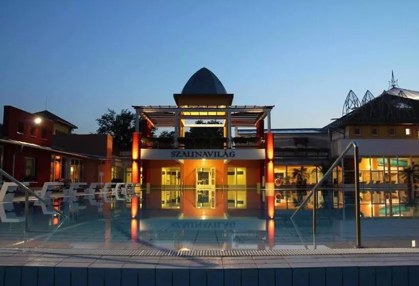 ペンション Tömörkény Vendégház