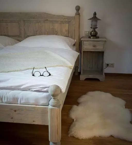 Majatalo U Námořníka Restaurant A Penzion