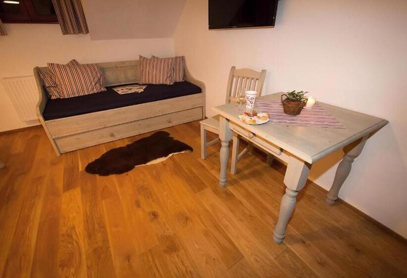 Panzió U Námořníka Restaurant A Penzion