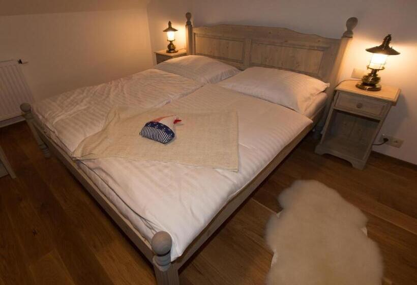 Panzió U Námořníka Restaurant A Penzion