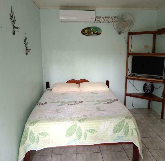 ユースホステル Posada Rural Río Celeste