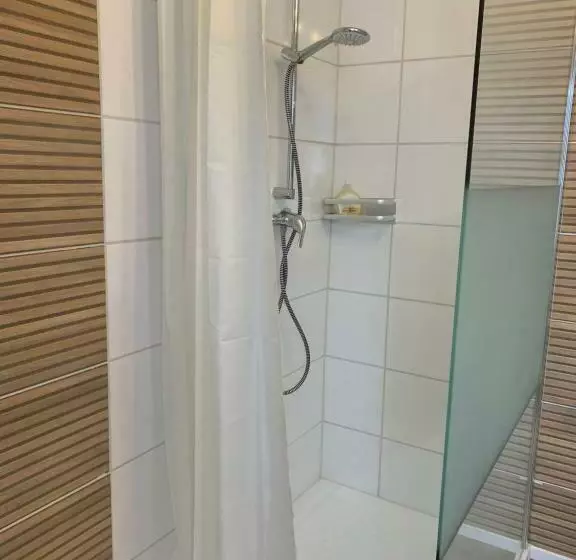 Retkeilymaja Restaurant Landgasthof Zum Wiesengrund