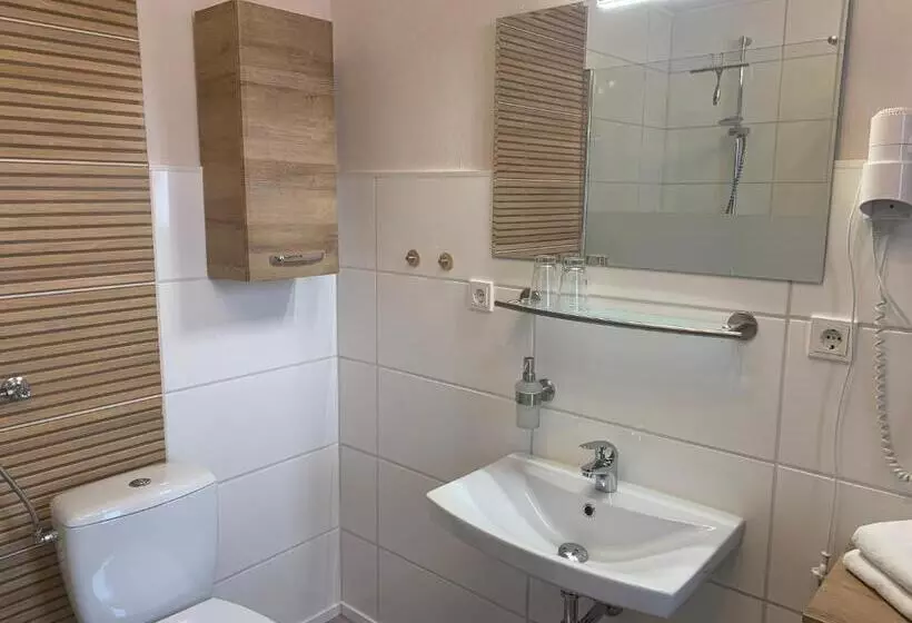 Retkeilymaja Restaurant Landgasthof Zum Wiesengrund