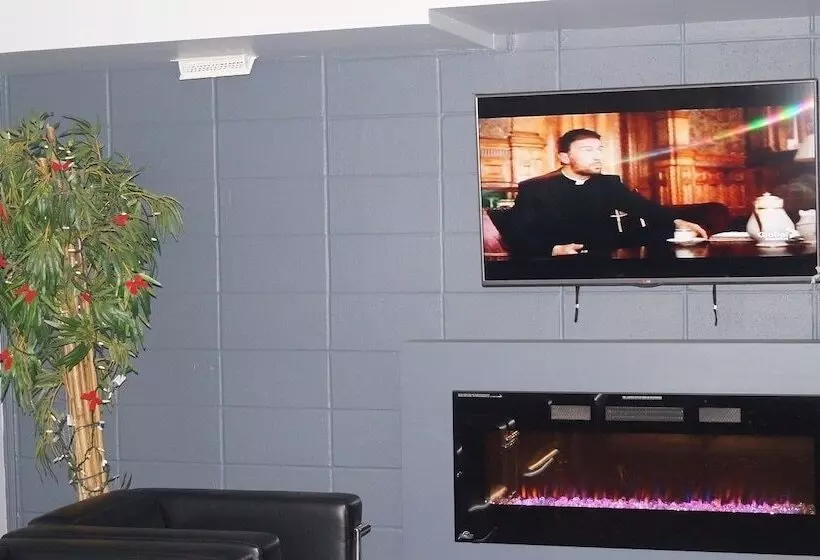 Retkeilymaja Riverside Inn