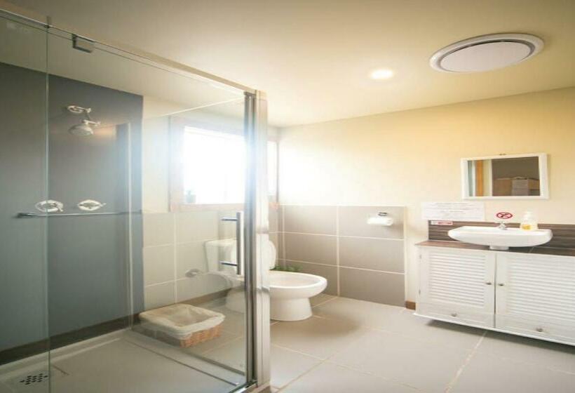 Bed and Breakfast 3 Hills At The Good Place