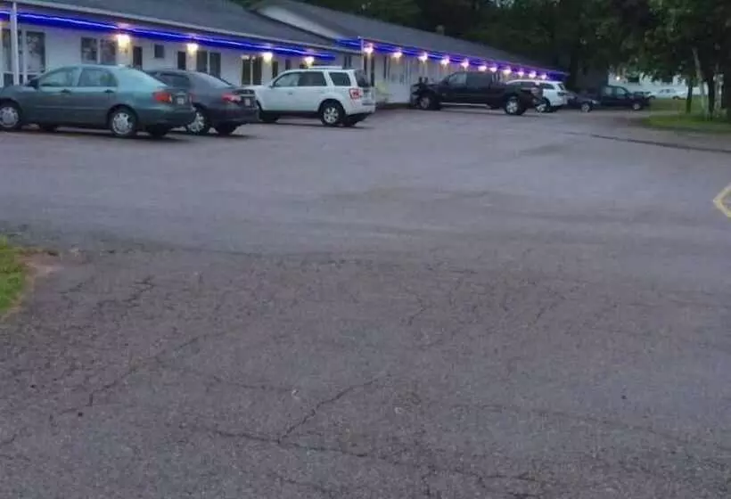 Aamiaismajoitus (B&B) Carleton Motel And Coffee Shop