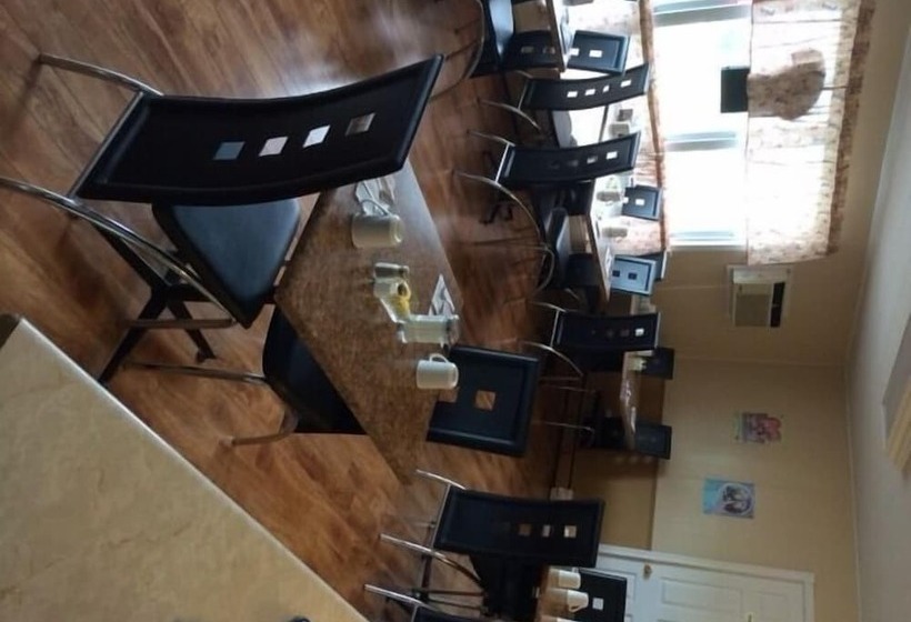 Bed and Breakfast Carleton Motel And Coffee Shop