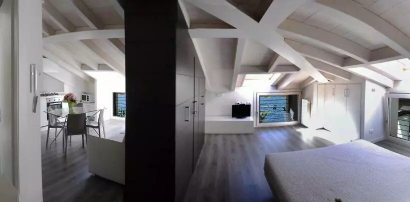 Aamiaismajoitus (B&B) Iseo Lake