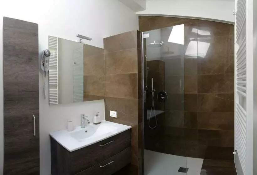 Aamiaismajoitus (B&B) Iseo Lake