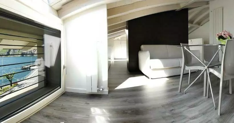 Aamiaismajoitus (B&B) Iseo Lake