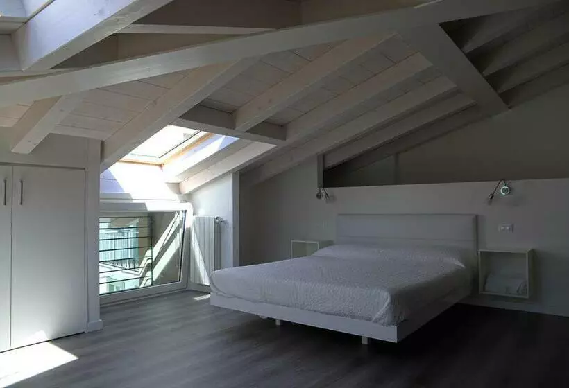 Aamiaismajoitus (B&B) Iseo Lake