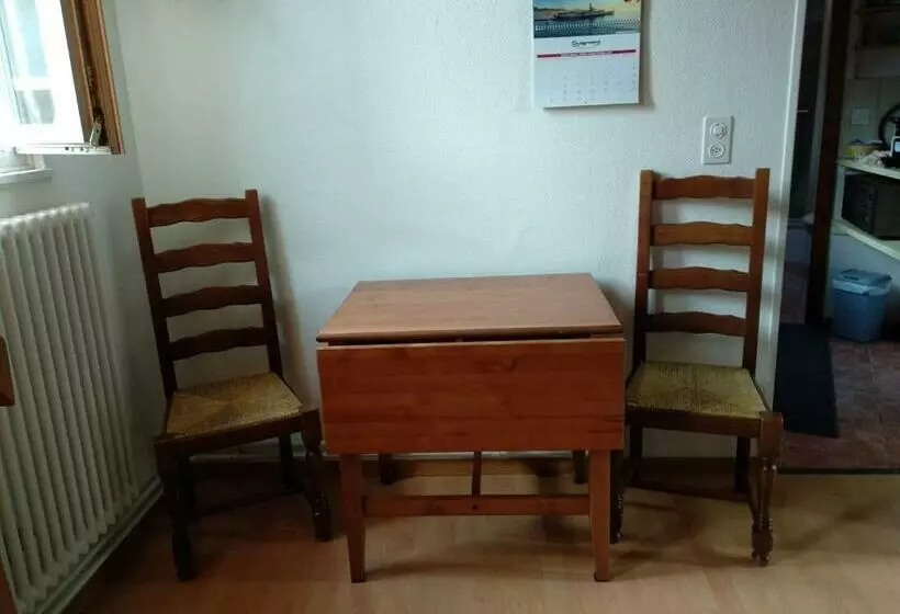 ベッドアンドブレックファースト La Tourelle