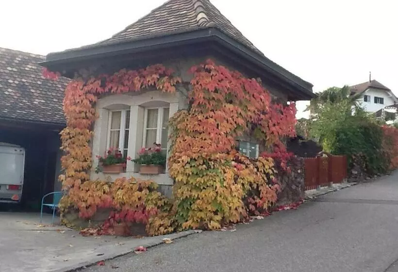 ベッドアンドブレックファースト La Tourelle