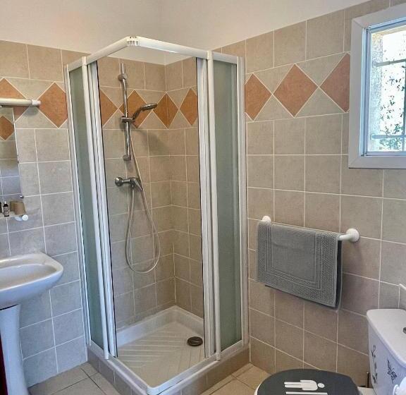 בית מלון כפרי Auberge De Barret Sur Meouge