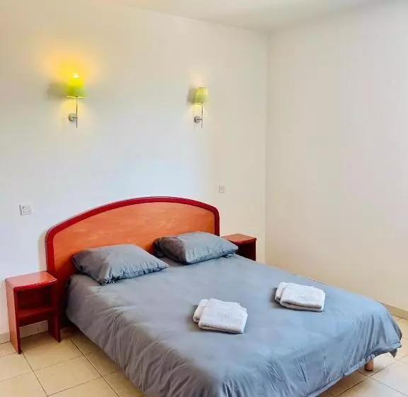 ホテル Auberge De Barret Sur Meouge