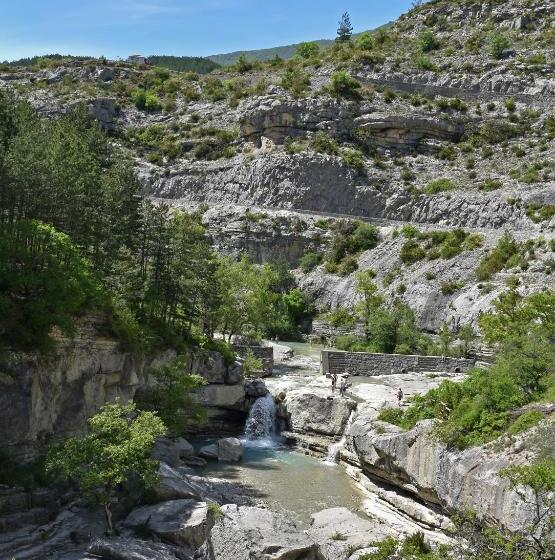 בית מלון כפרי Auberge De Barret Sur Meouge