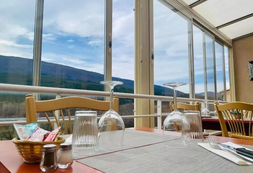 ホテル Auberge De Barret Sur Meouge