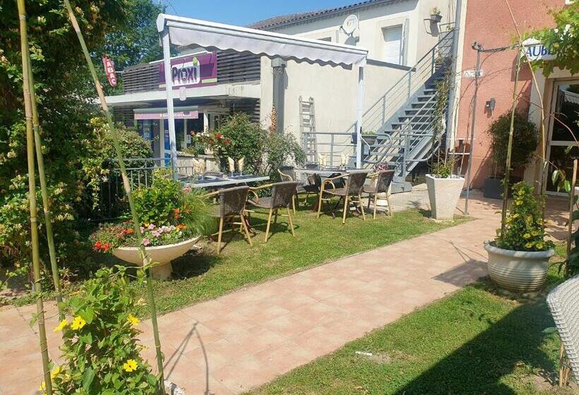 فندق Auberge Des Lacs Bleus