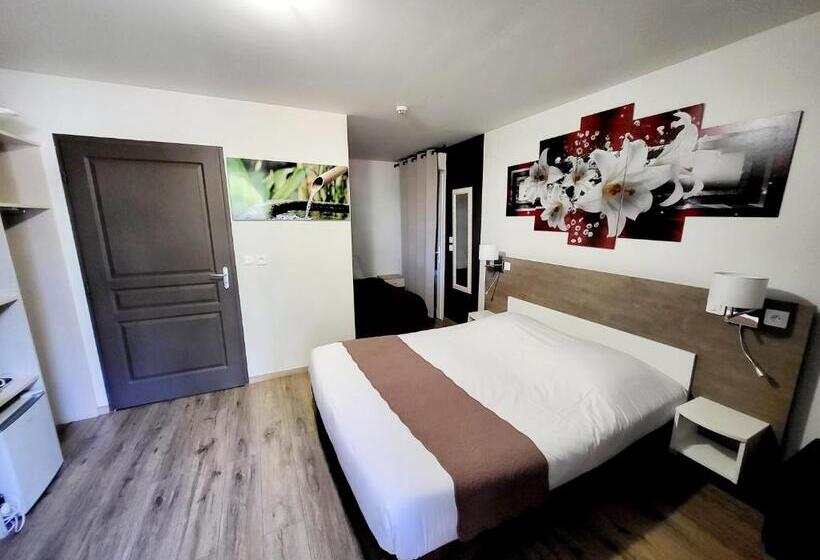 فندق Auberge Des Lacs Bleus